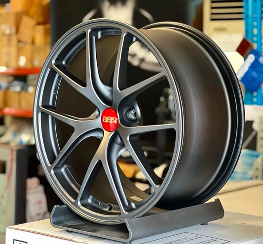 FFC FORGING CO. ALLOY WHEEL 5x112 18x8
